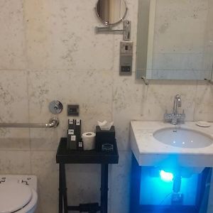 Deluxe Zimmer mit Kingsize-Bett